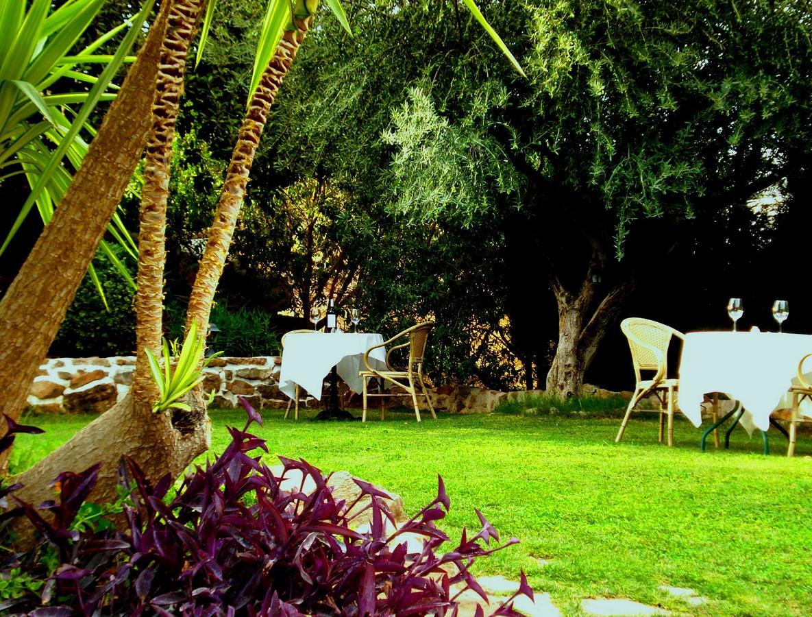Hotel Cortijo De Salia Alcaucin Luaran gambar