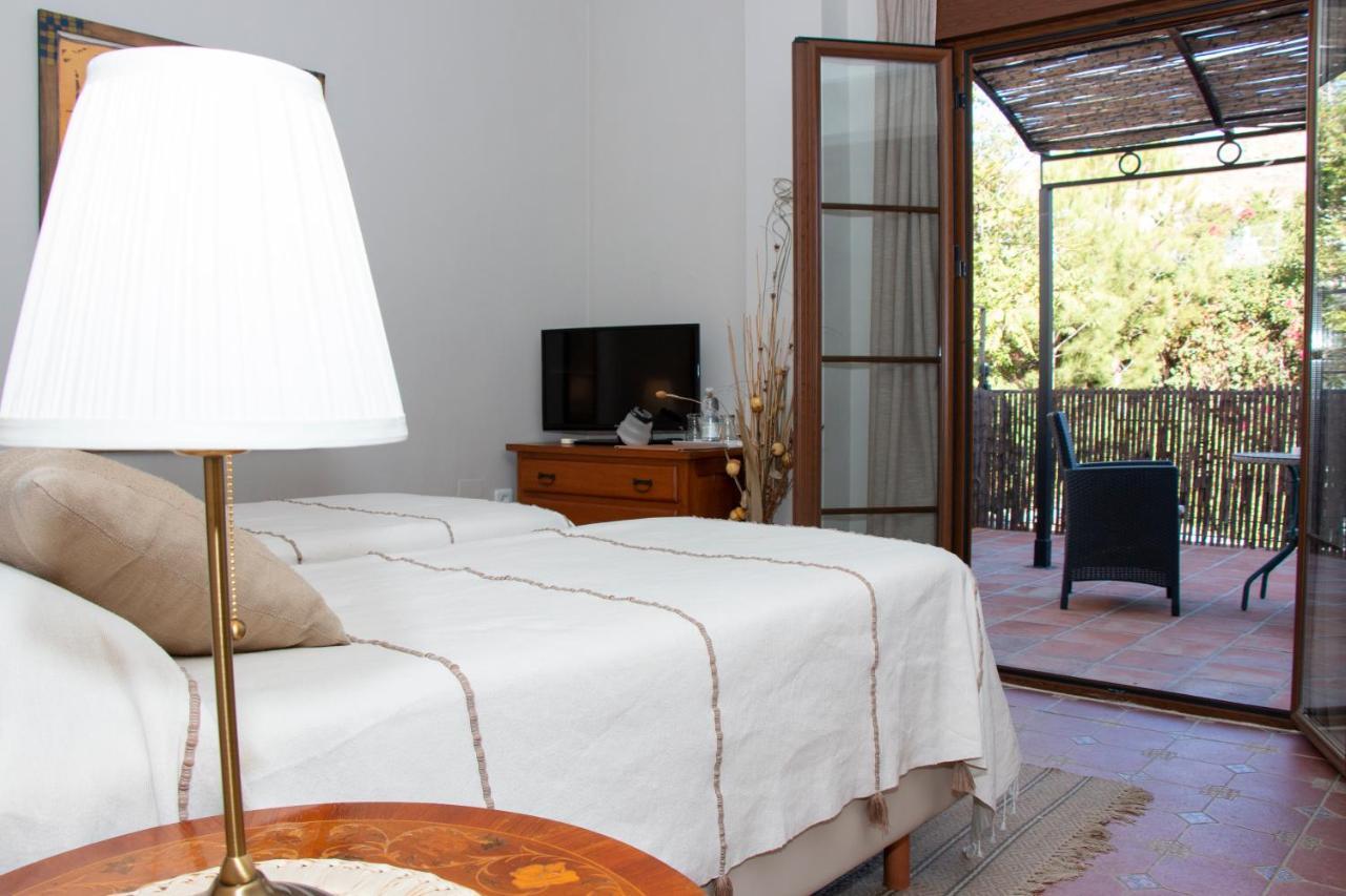Hotel Cortijo De Salia Alcaucin Luaran gambar