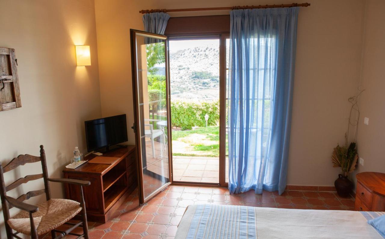 Hotel Cortijo De Salia Alcaucin Luaran gambar